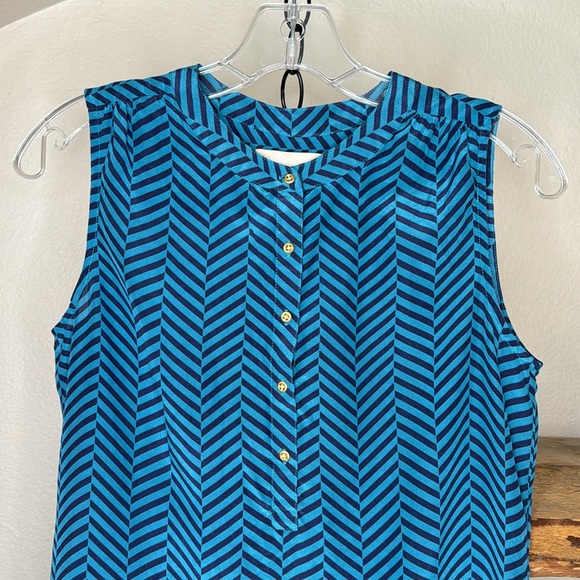 Banana Republic women’s silk sleeveless geometric pattern blue blouse, size XS - Picture 2 of 14